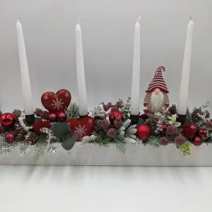 Adventsgesteck klassisch Kugel Herz Wichtel rot