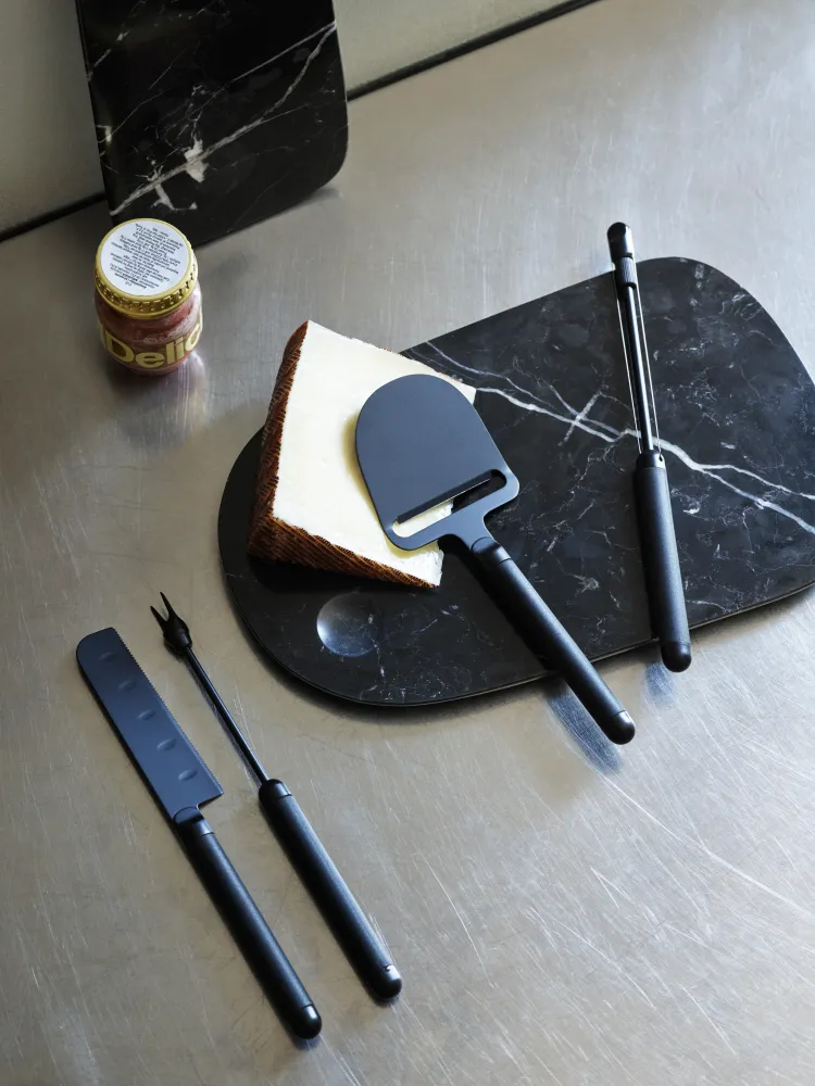 Käseheber PEBBLE schwarz