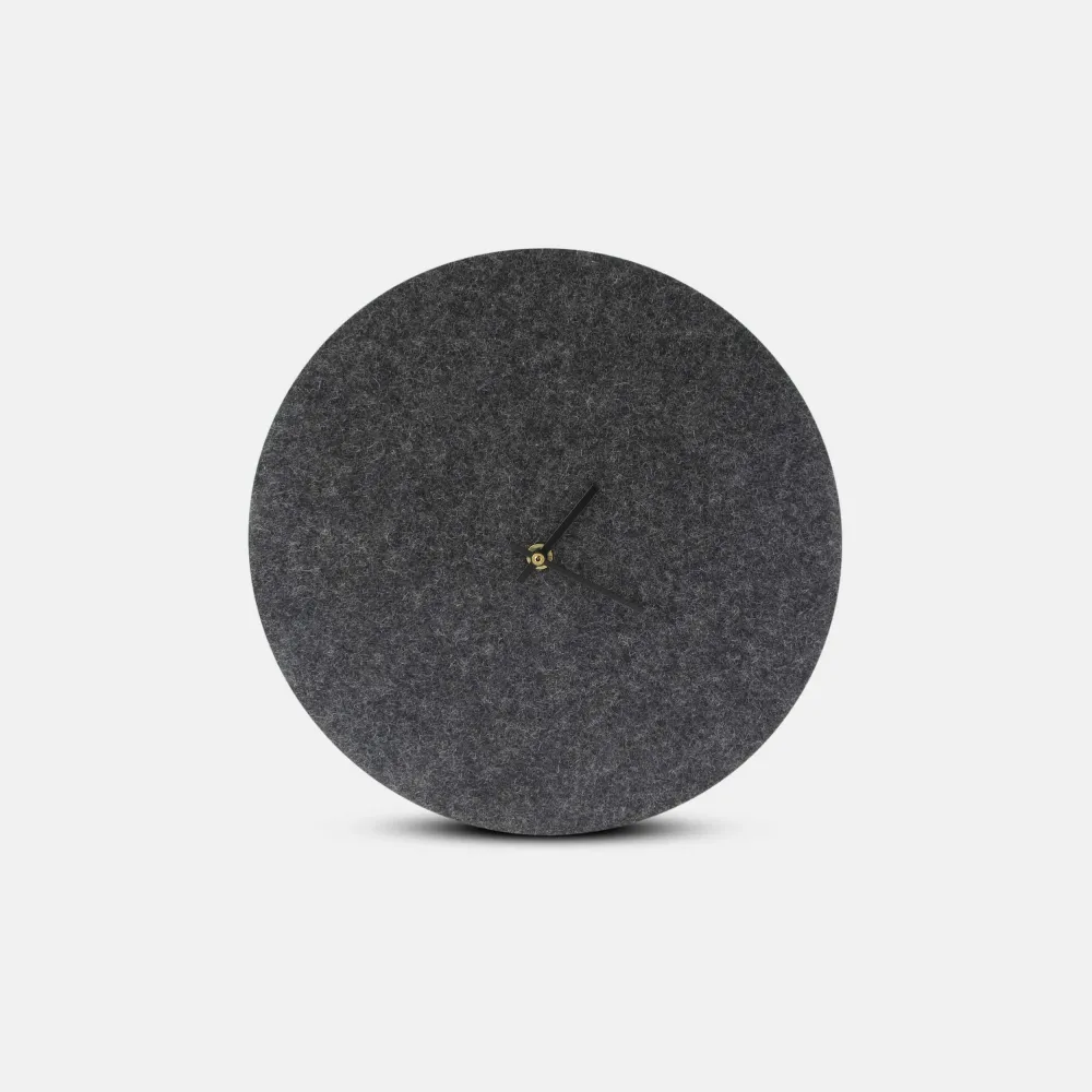 Wanduhr aus Filz und Kork 30 cm | anthrazit - schwarz | Design: Aalborg