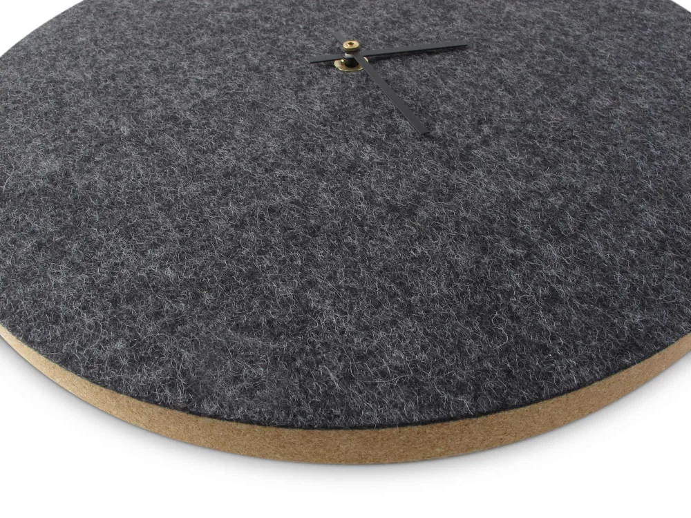 Wanduhr aus Filz und Kork 30 cm | anthrazit - schwarz | Design: Aalborg