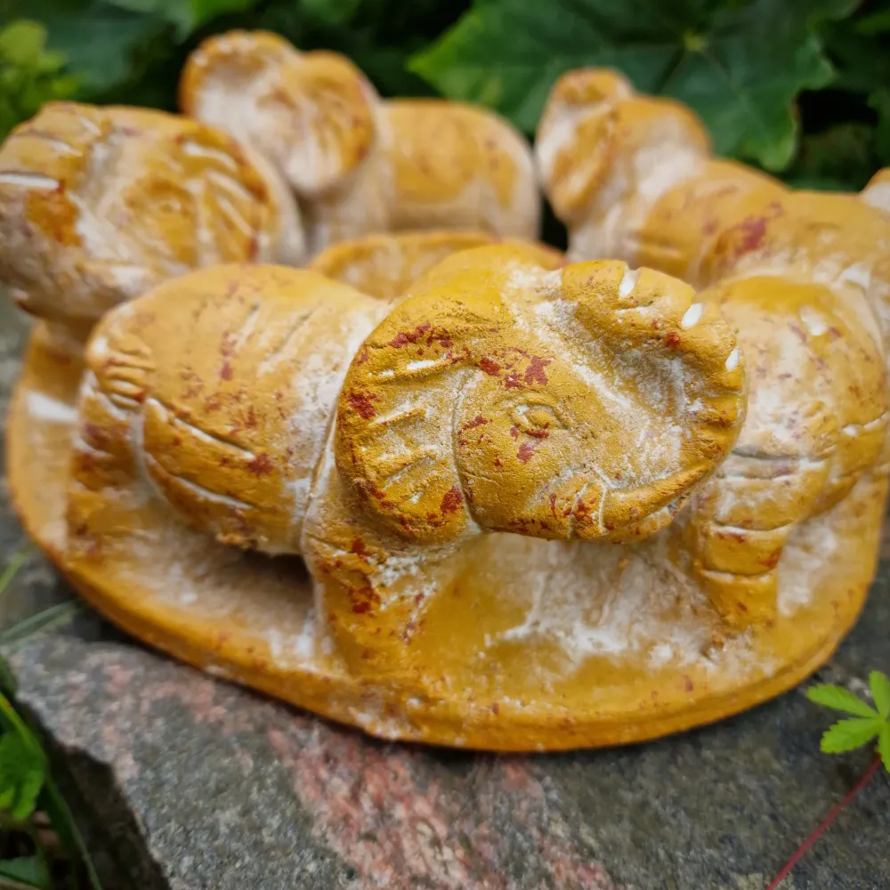 Elefantenkreis – 5 Figuren aus Terrakotta – Gelb