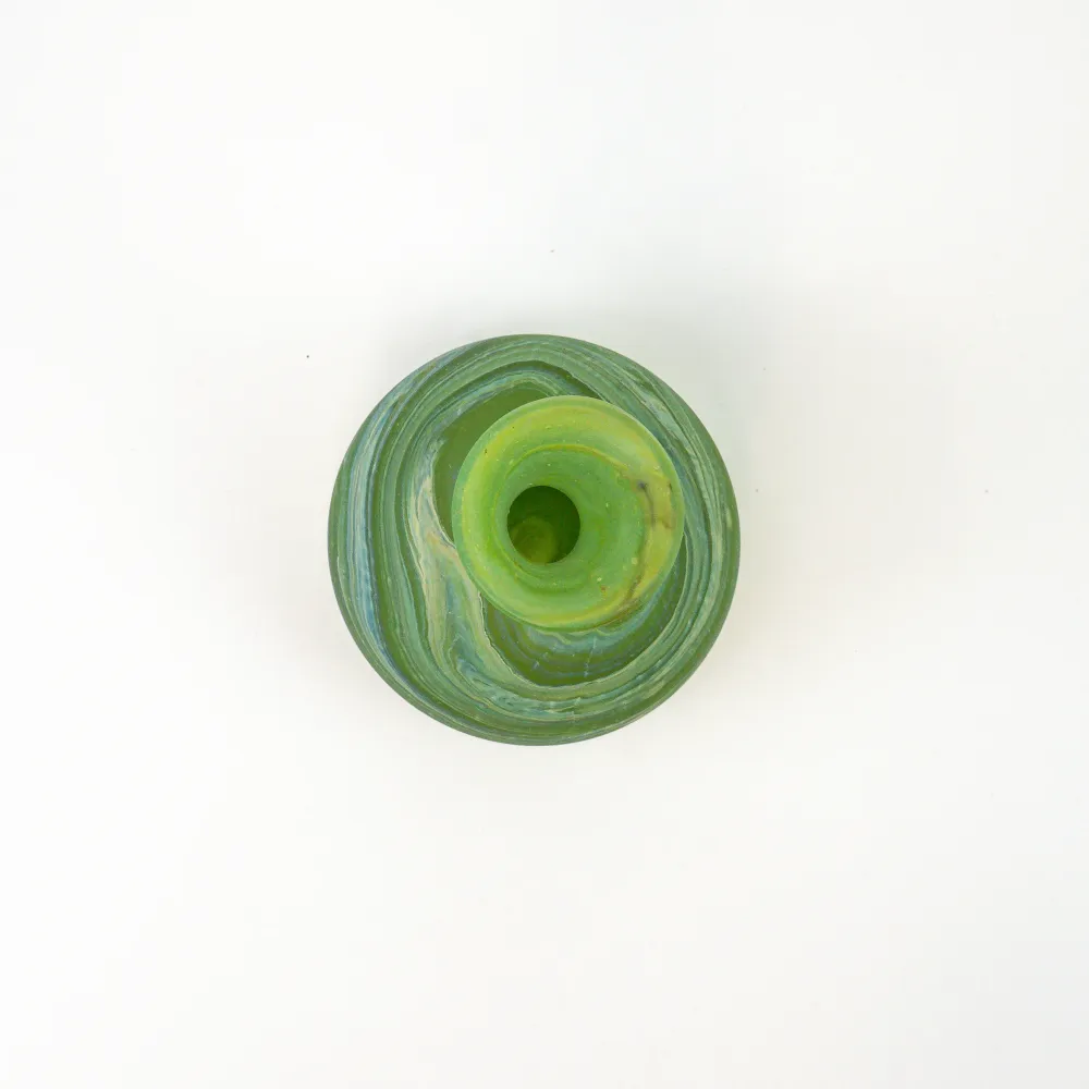 Hebron Karaffe Grün – Recyceltes Glas & Handgeblasen