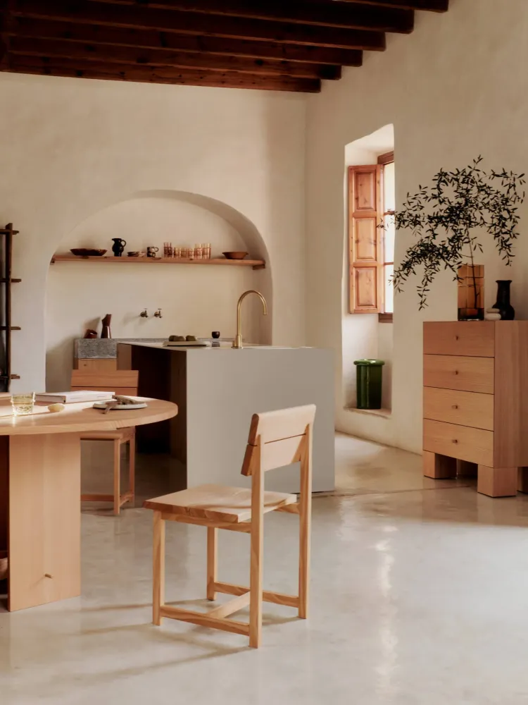 Aukko Dining Table - Ø140 - Douglas Fir