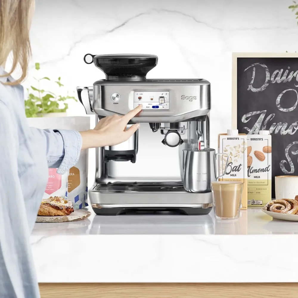 Automatische Espresso-Maschine mit Mahlwerk, Touchscreen und Kalt-Extraktion Barista Touch™ Impress Sage