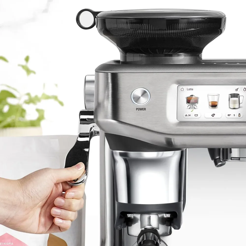 Automatische Espresso-Maschine mit Mahlwerk, Touchscreen und Kalt-Extraktion Barista Touch™ Impress Sage