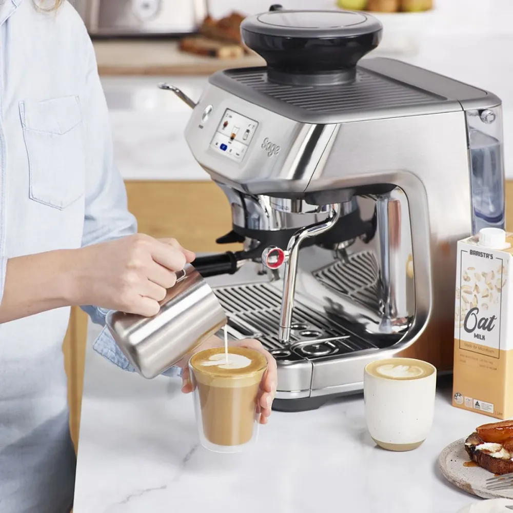Automatische Espresso-Maschine mit Mahlwerk, Touchscreen und Kalt-Extraktion Barista Touch™ Impress Sage