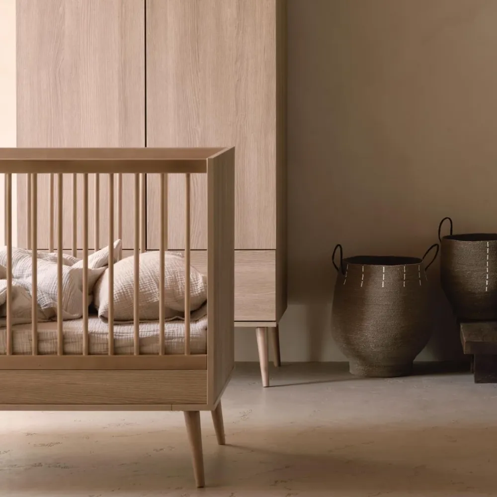 Babybett Flow - Honey Ash 140x70cm (inkl. Umbaumöglichkeit ein Kinderbett 140x70cm)