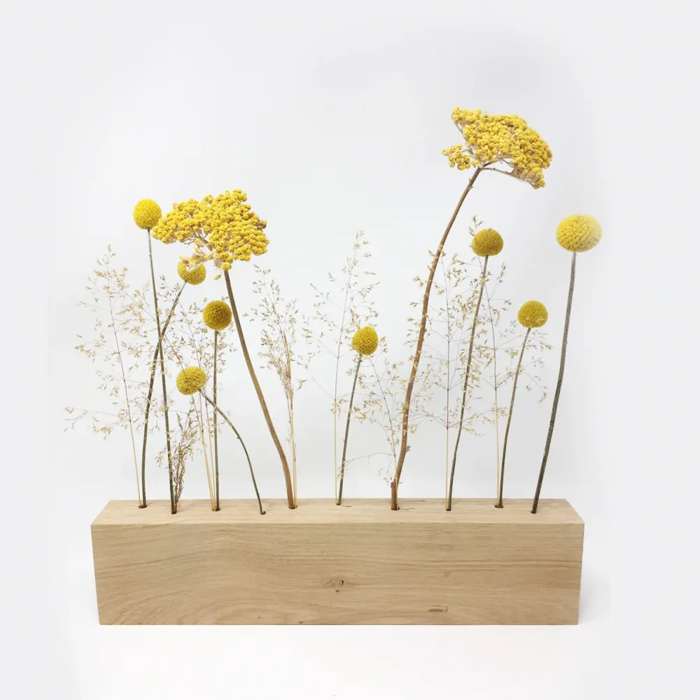 Blumenwiese - Holzständer aus Eiche um Trockenblumen wundervoll zu arangieren