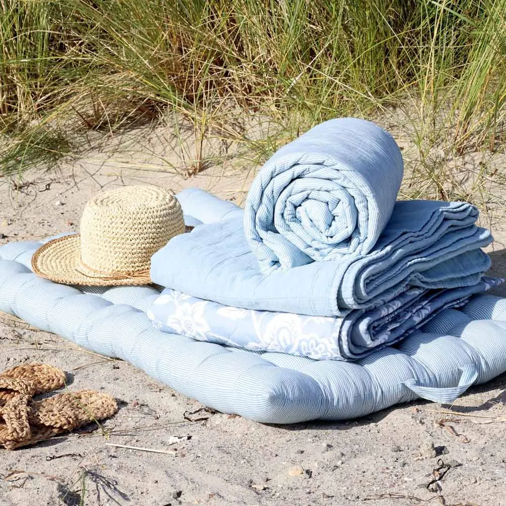 Chic Antique - Matratze mit maritimen Streifenmuster