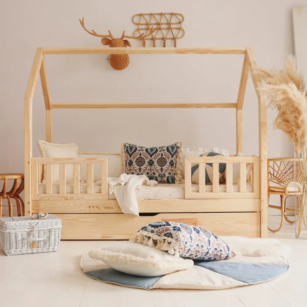 Design4kids Hausbett Nuvalo Pro Deluxe - 190x90 Naturholz