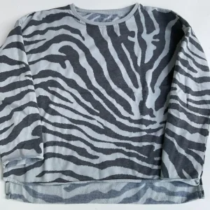 JUVIA Sweatshirt 134 Mint und Grau