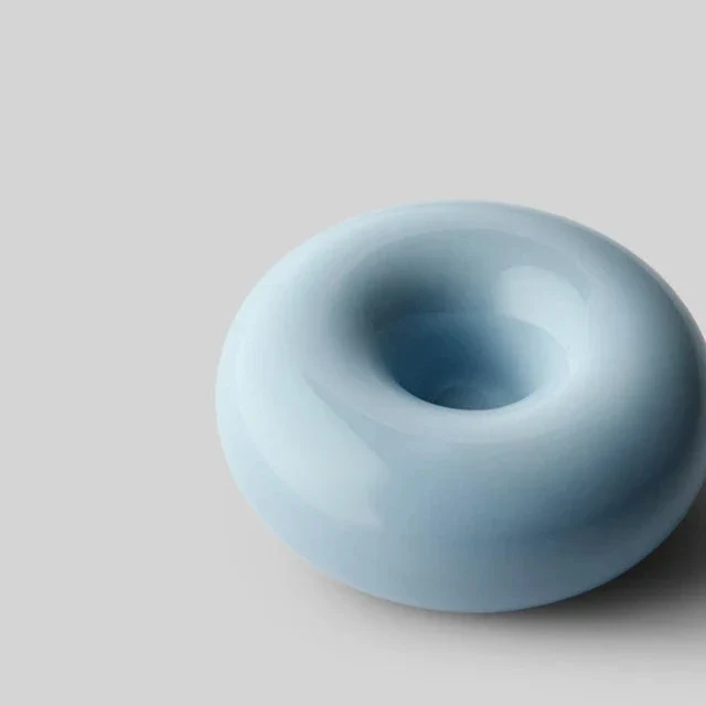 Kerzenhalter „Bob Small Light Blue“ | Zart & modern | Studio About