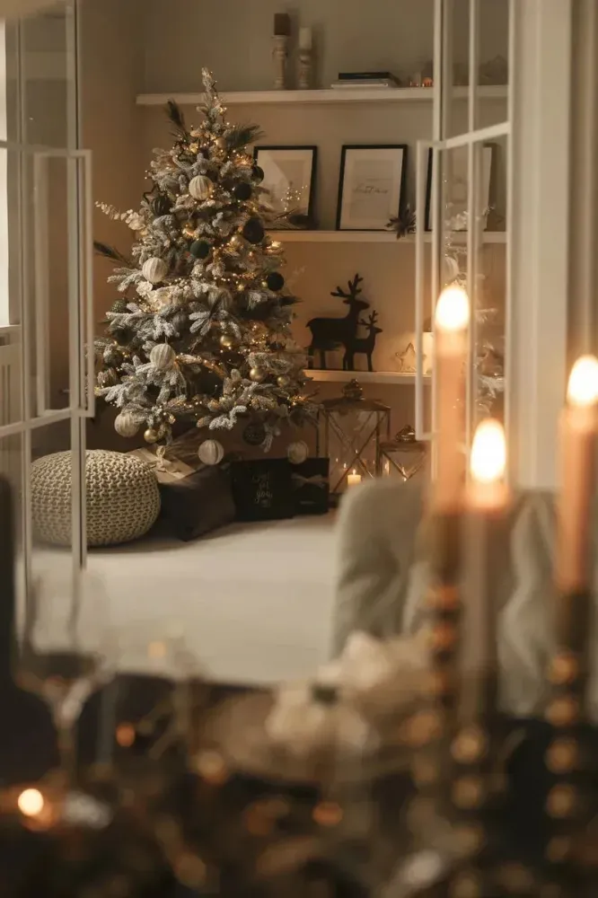 Künstlicher Weihnachtsbaum mit Schnee - Elsa | 300 cm