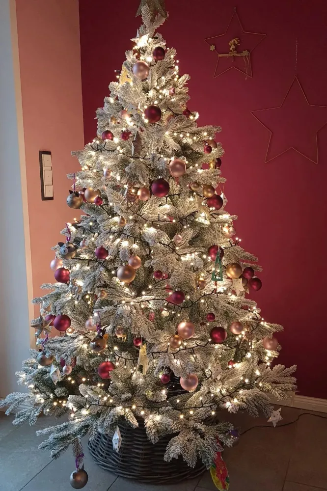 Künstlicher Weihnachtsbaum mit Schnee - Elsa | 300 cm