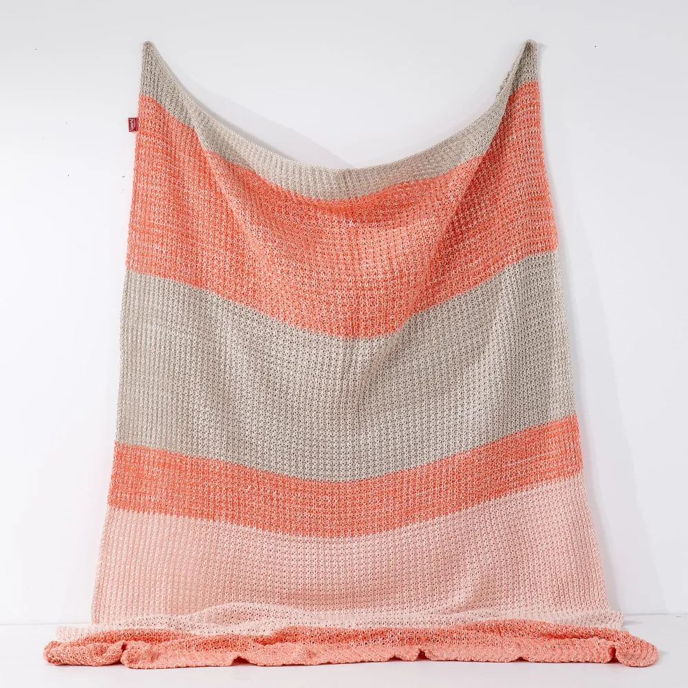 Kuscheldecke / Tagesdecke - Gestrickte Chester Pink
