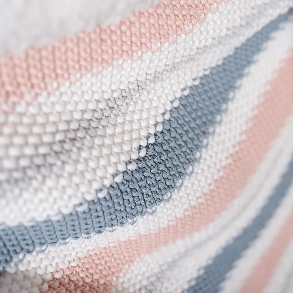 Kuscheldecke / Tagesdecke - Gestrickte Streifen Pastell