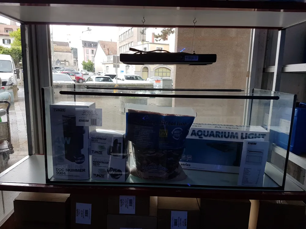Liquidation aquarium 160l complet