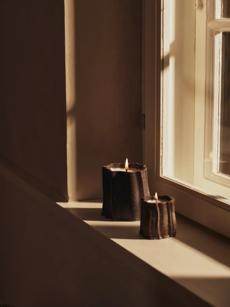 Rylith Scented Candle - Dark Brown