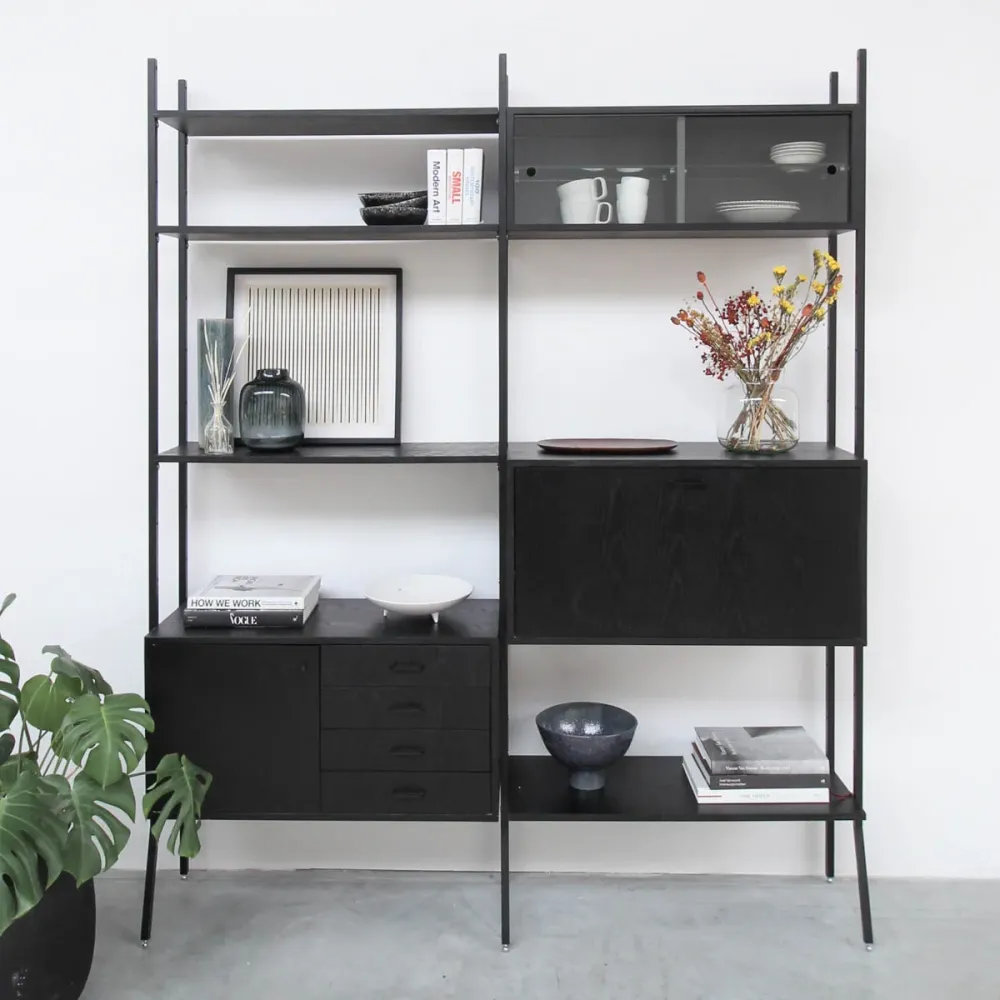 Schwarzer Wandschrank – 186×230 cm