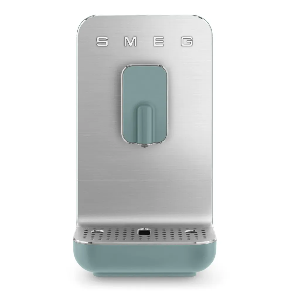 SMEG Kaffeevollautomat BCC01EGMEU