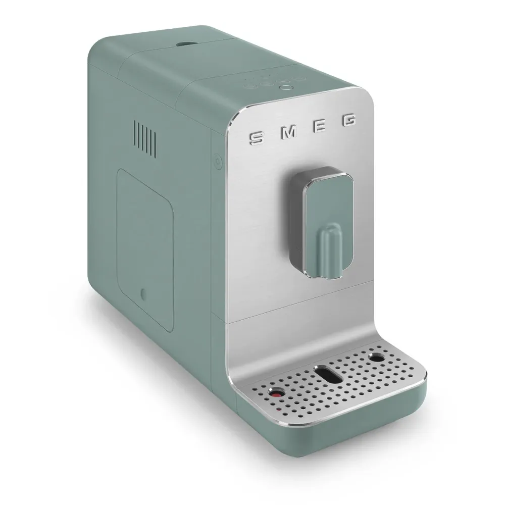 SMEG Kaffeevollautomat BCC01EGMEU