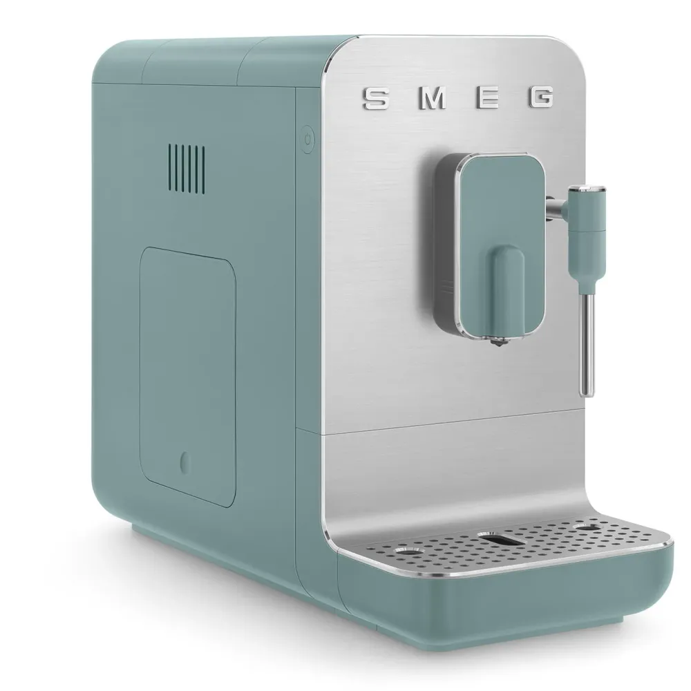SMEG Kaffeevollautomat BCC02EGMEU