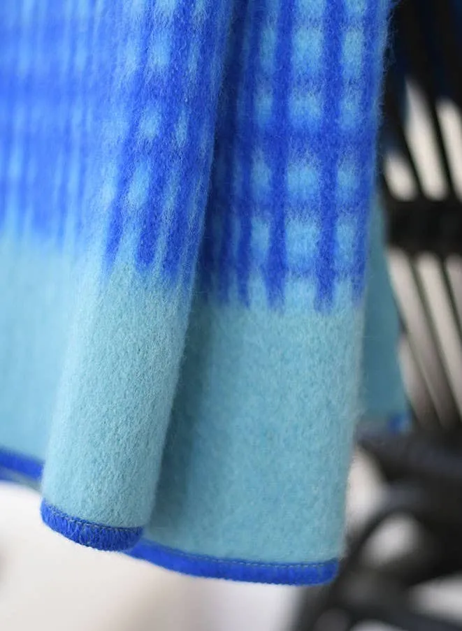 Sofie Sjöström | 'Darling' Blaue Tagesdecke aus Lammwolle