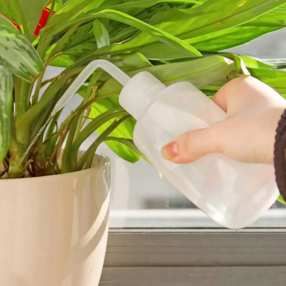 Spritzflasche mit Dosierer 150 ml