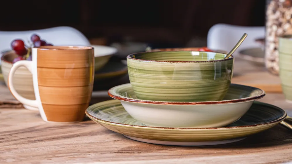 Studio Tavola Geschirrset Deep Forest - 18-teilig / 6 Personen - 6 Speiseteller, 6 Suppenteller und 6 Frühstücksteller