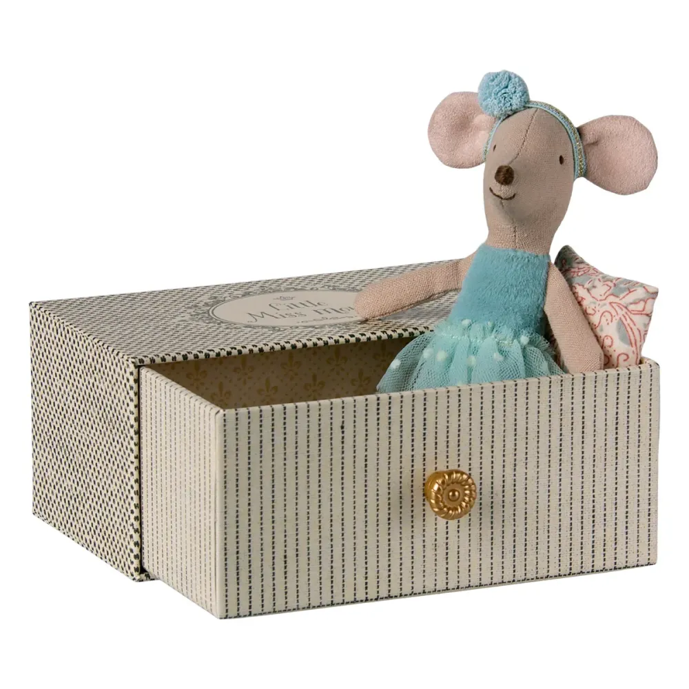 Tanzmaus im Tagesbett, Kleine Schwester