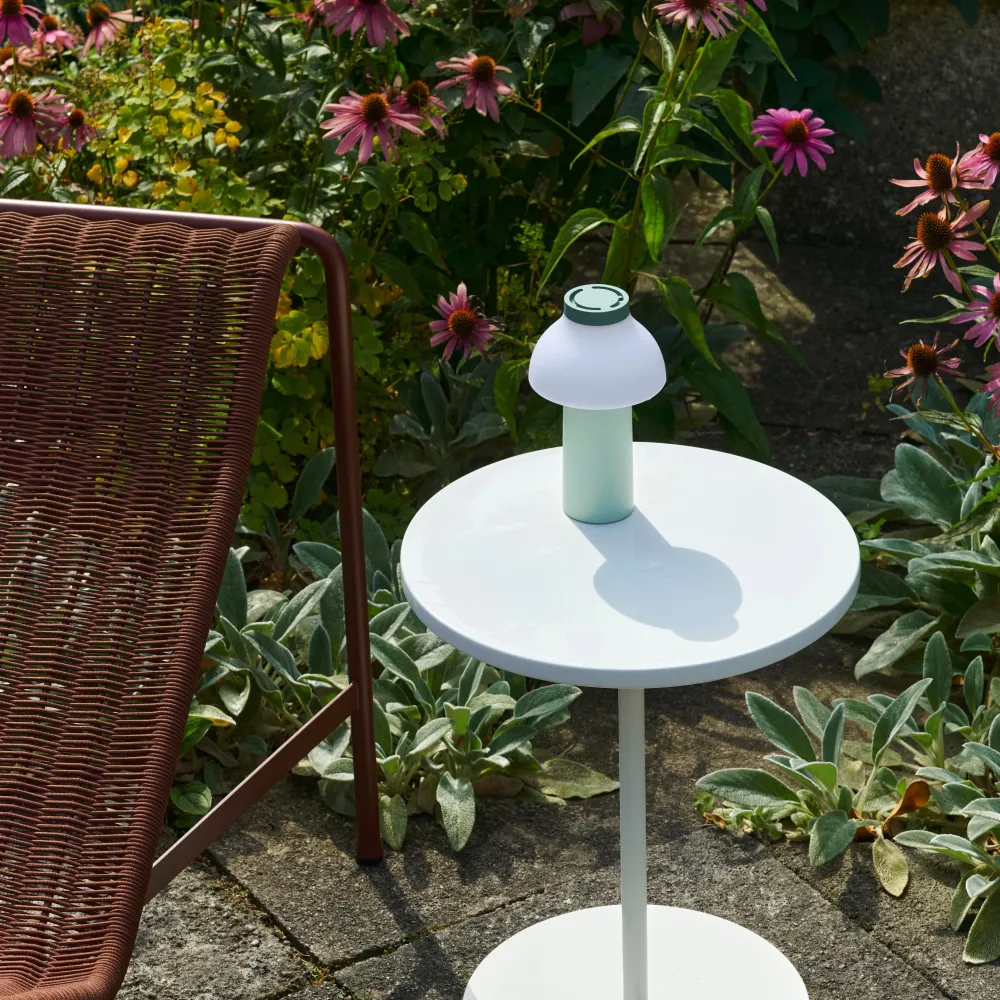 Tischleuchte „PC Portable Lamp Soft Mint“ | Helles Designobjekt | HAY