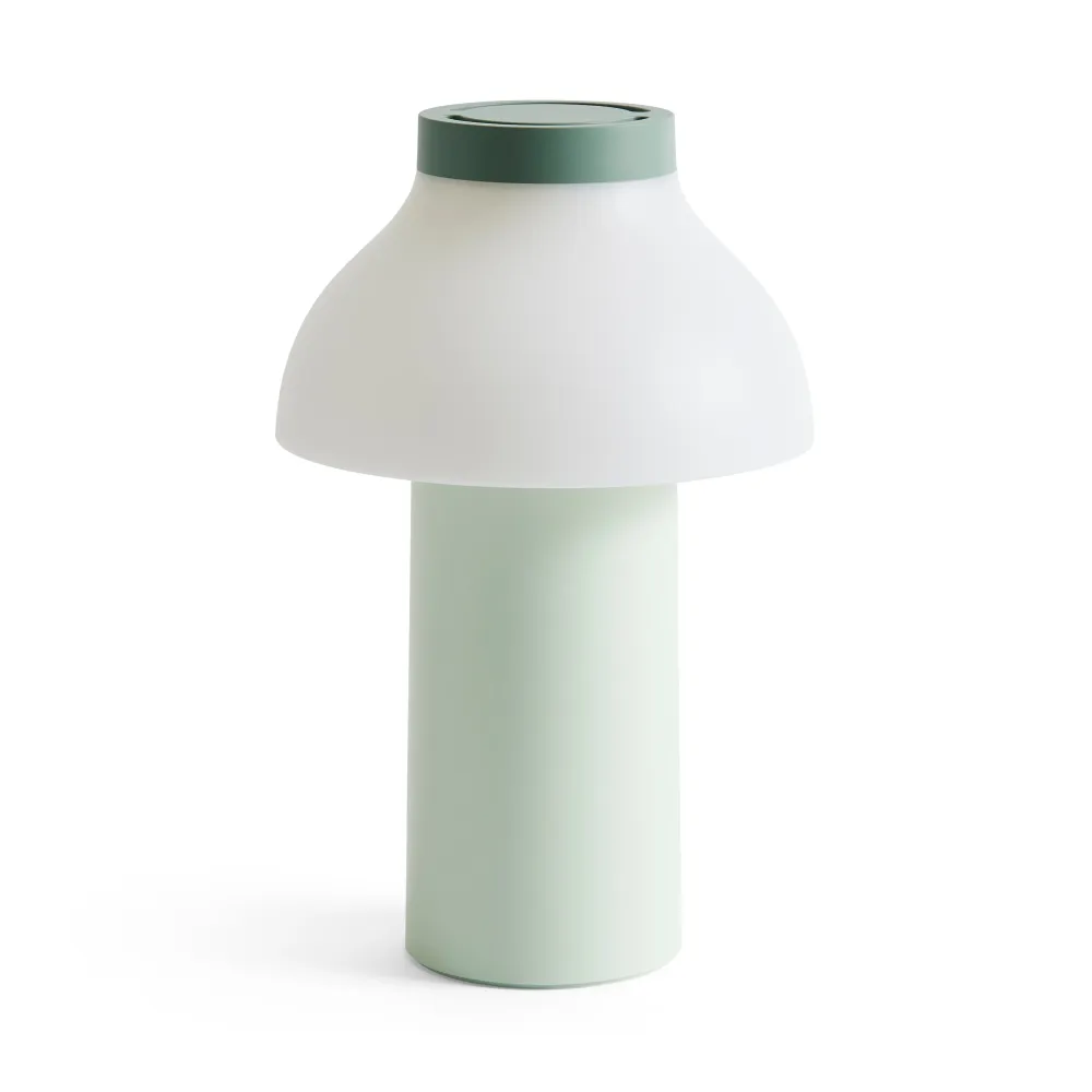 Tischleuchte „PC Portable Lamp Soft Mint“ | Helles Designobjekt | HAY