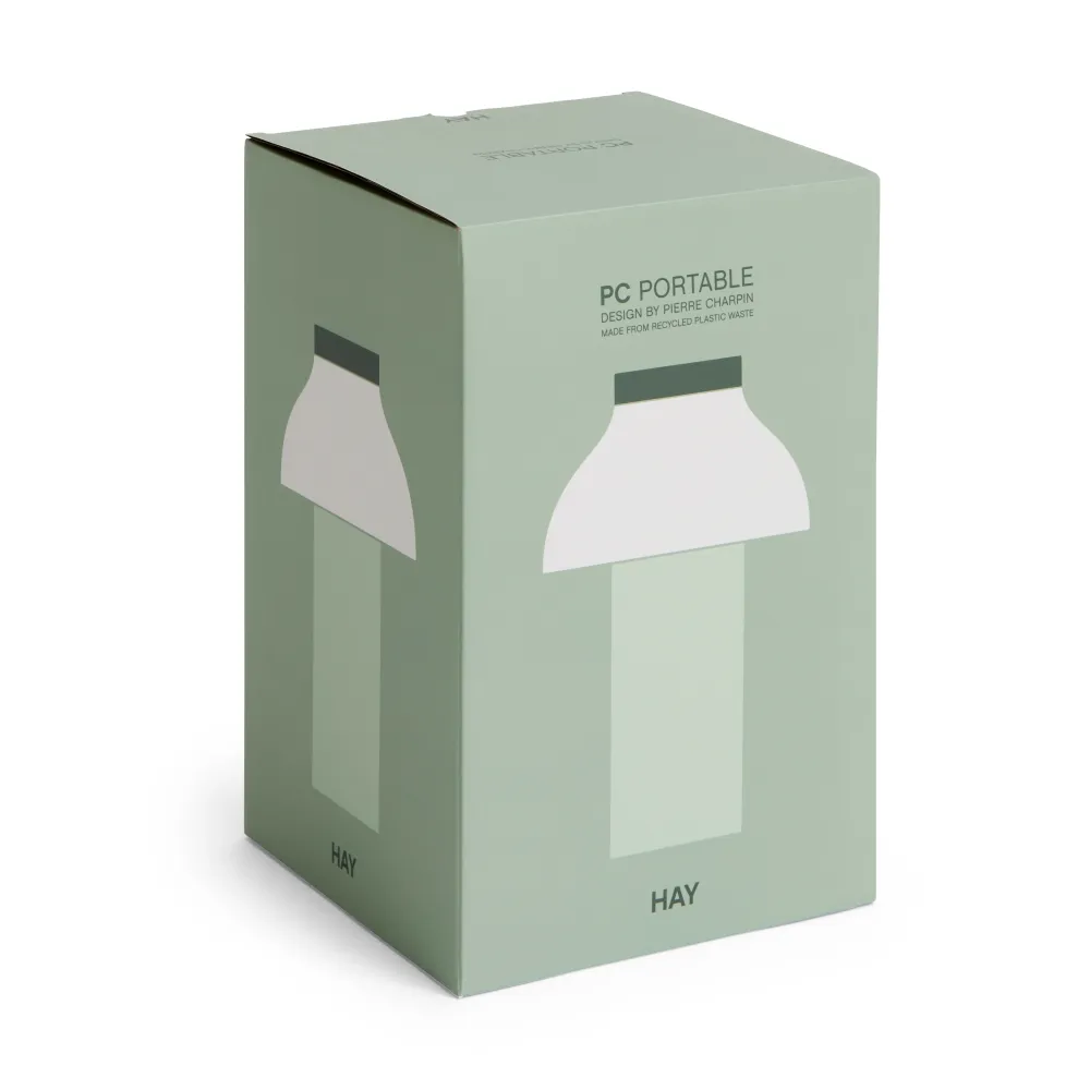 Tischleuchte „PC Portable Lamp Soft Mint“ | Helles Designobjekt | HAY