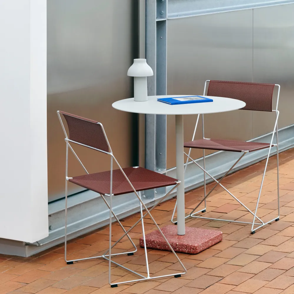 Tischleuchte „PC Portable Lamp Soft Mint“ | Helles Designobjekt | HAY