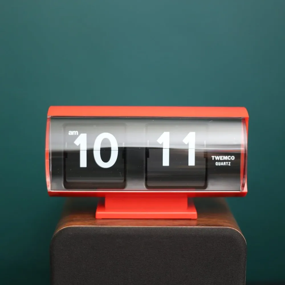 TWEMCO KLEINE FLIPCLOCK QT-30T ROT