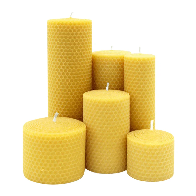 Waben-Stumpenkerze, 100% reines Bienenwachs, KERZENFARM HAHN, 150/58 mm, Brenndauer ca. 33h