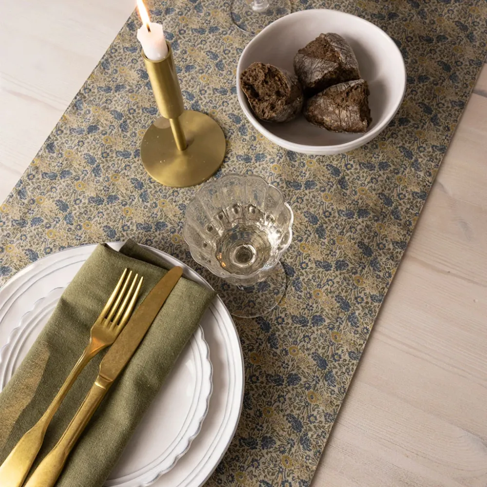 Wendbarer Tischläufer aus der Leinenkollektion von Laura Ashley