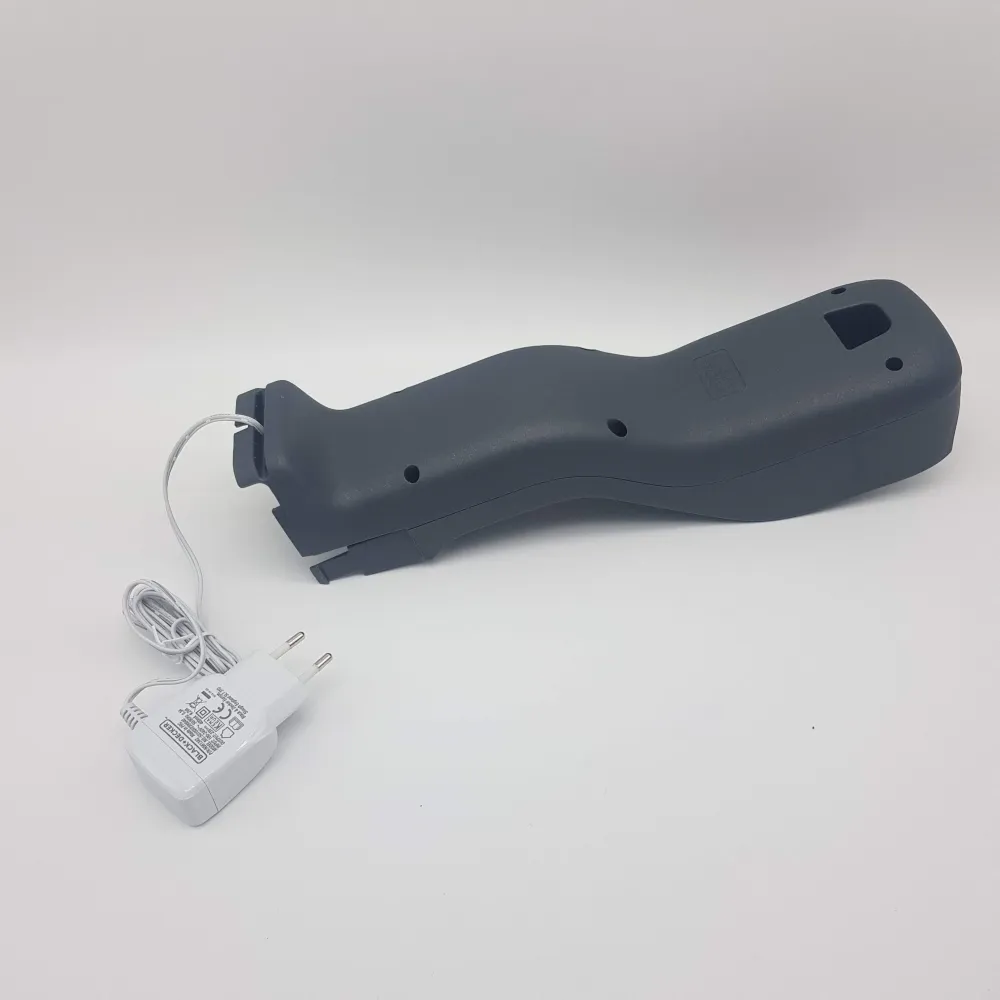 Schwarzer Staubsauger Fucks Fucks+Decker Dustbuster SVJ520BFS