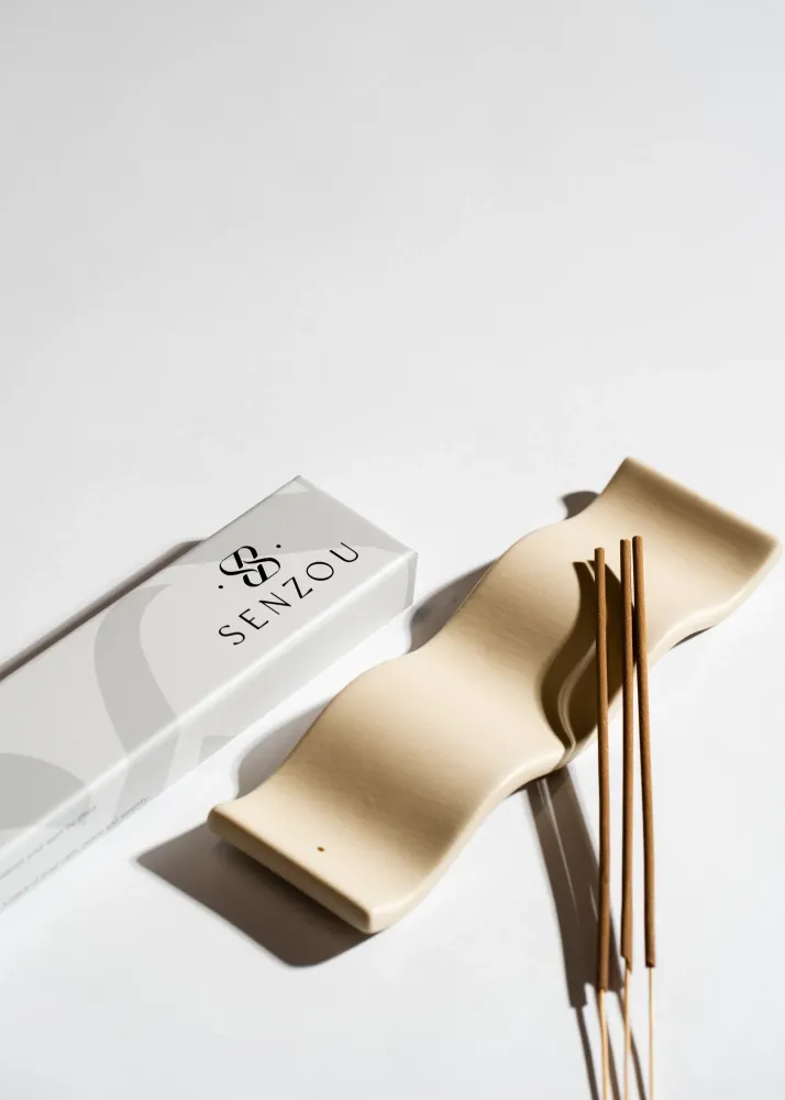 CERAMIC INCENSE HOLDER | BEIGE