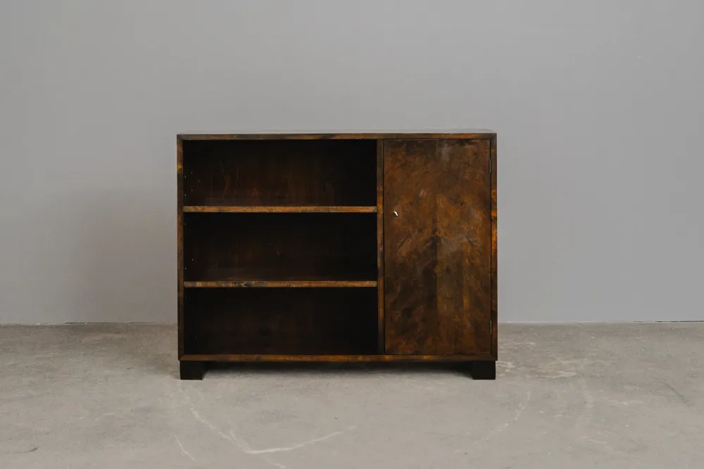 Schönes Bücherregal im Art Déco Stil