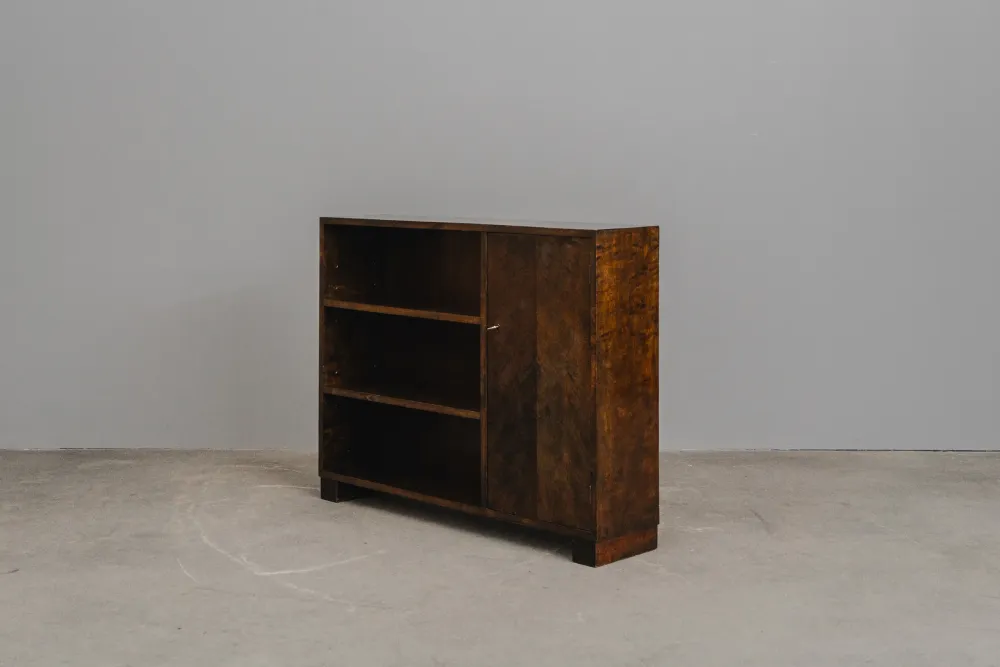 Schönes Bücherregal im Art Déco Stil