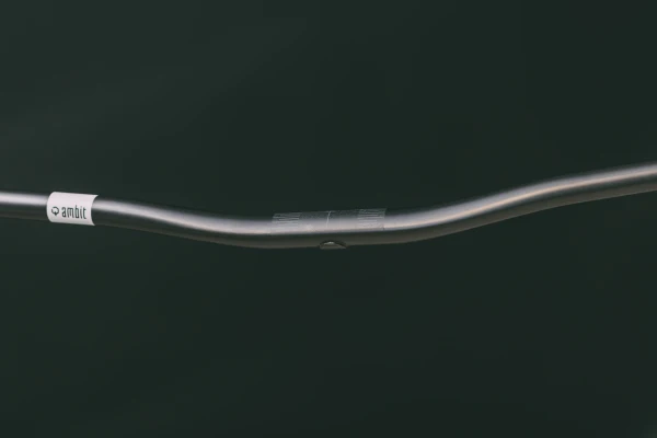 Kleiderbügel AMBIT Gravity Control DH Rise 25mm 800mm Carbon
