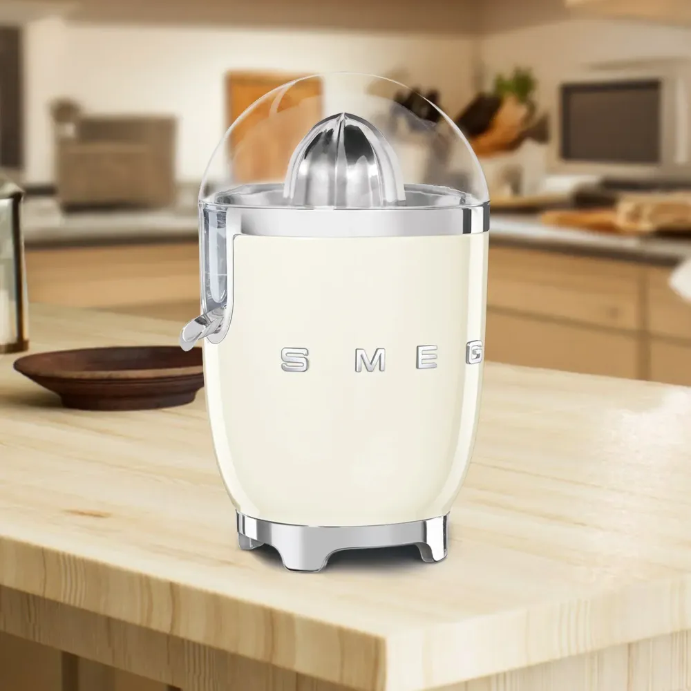 SMEG Cremige Zitruspresse CJF11CREU