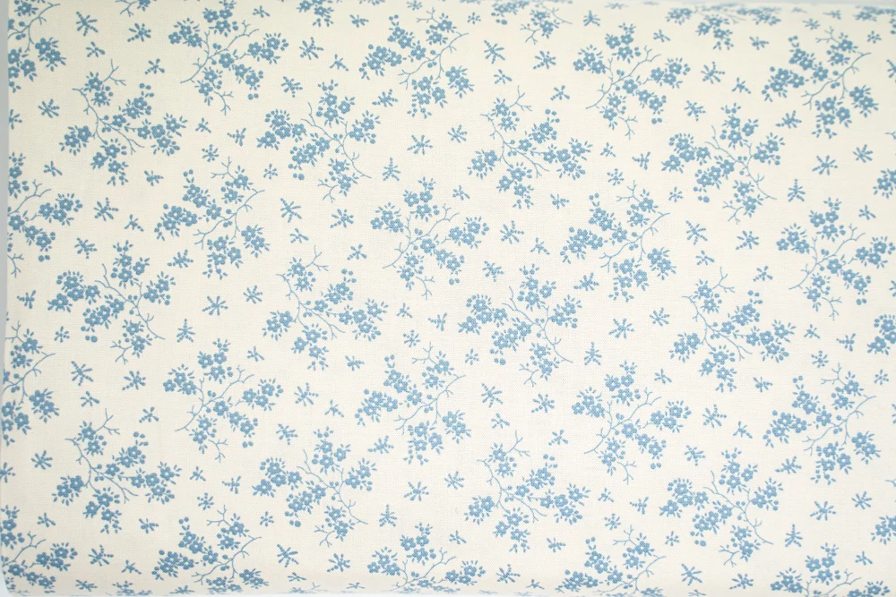 Baumwollstoff Serie Mix & Match kleine Blüten jeansblau auf altweiß
