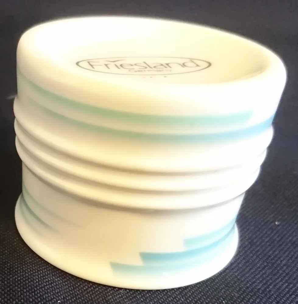 EIERBECHER "Friesland" - Porzellan, Abstraktes Geometrisches Linien Dekor