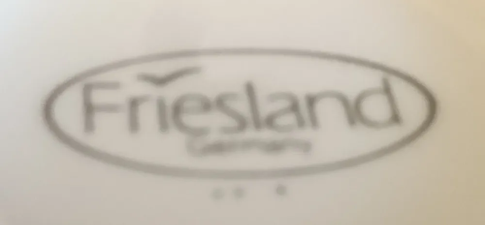 EIERBECHER "Friesland" - Porzellan, Abstraktes Geometrisches Linien Dekor