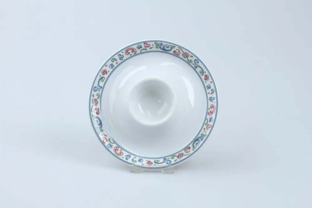 Eierbecher mit Schalenablage