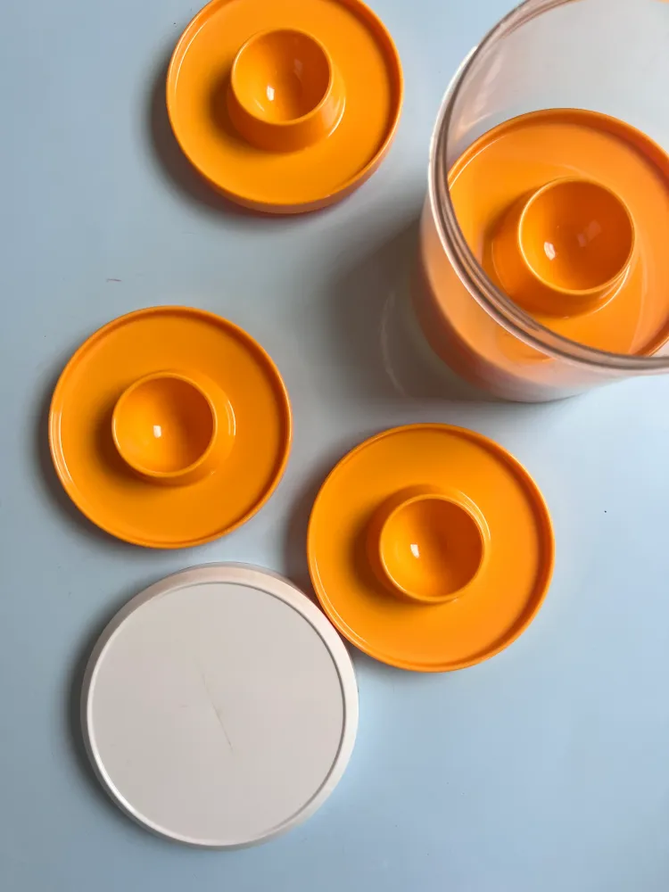 Set: 6x Eierbecher gelb 70er