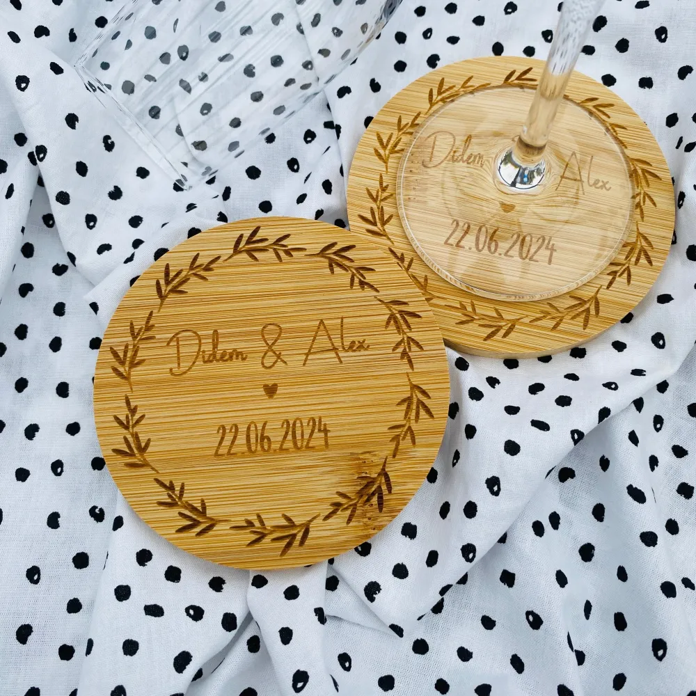 personalisierter Untersetzer aus Bambus | individuelles Geschenk zur Hochzeit oder zum Geburtstag | Untersetzer für Untern...
