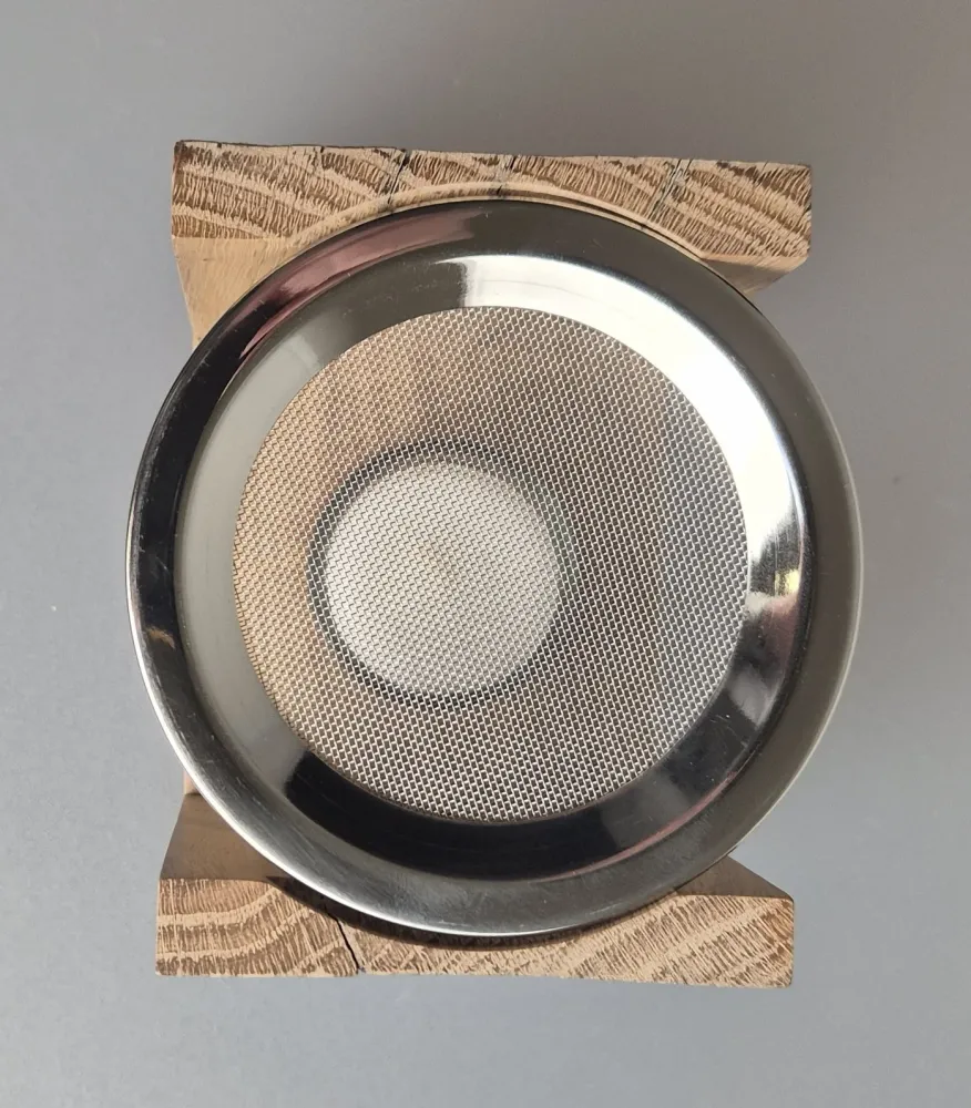 Räuchergefäß aus Eichenholz | Sieb 10 cm